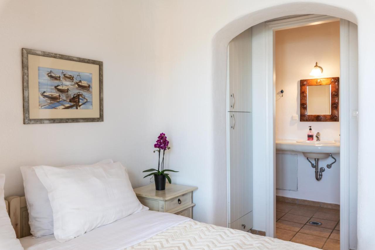 Yalos Mykonos Ornos Pouli Private Apartments W Shared Swimming Pool Mykonos Town ภายนอก รูปภาพ